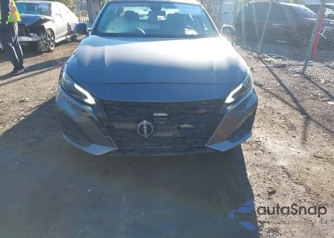 2025 Nissan Altima Sr Fwd z USA, uszkodzony, nr VIN 1N4BL4CVXSN324017